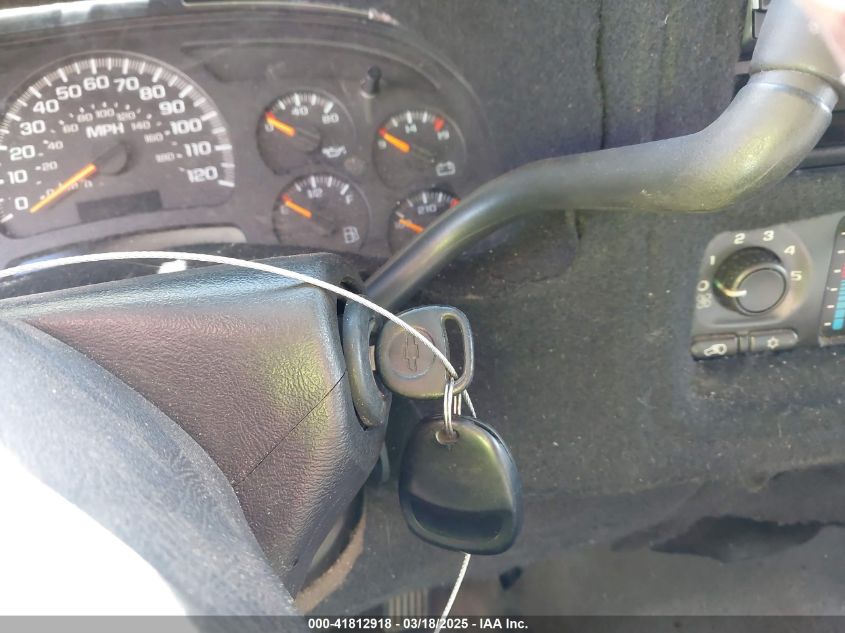 2004 Chevrolet Silverado 1500 Ls VIN: 2GCEC19V841218120 Lot: 41812918