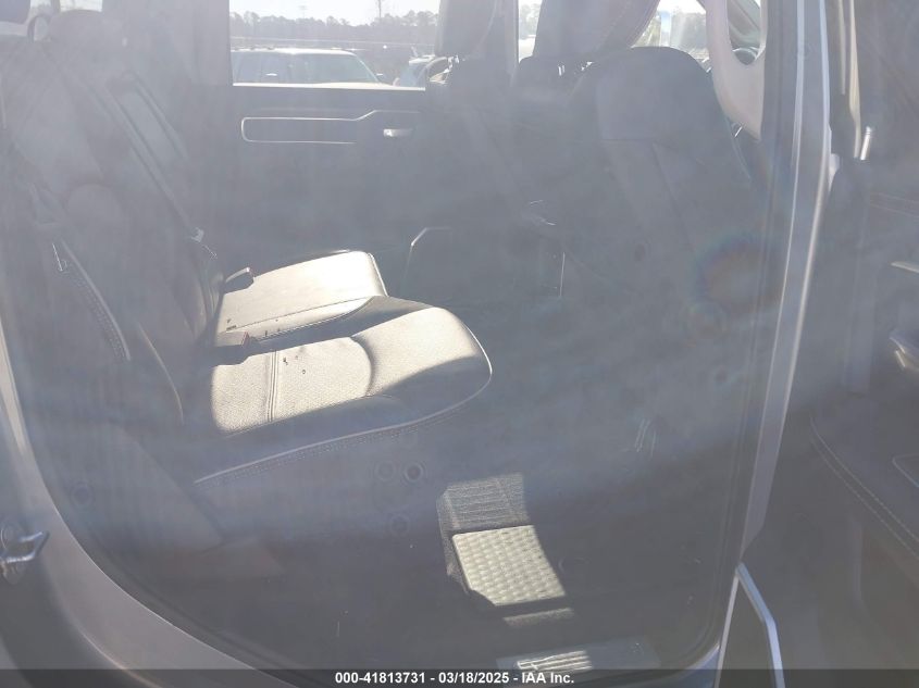 2019 Ram 3500 Laramie 4X4 8' Box VIN: 3C63R3JL4KG716015 Lot: 41813731