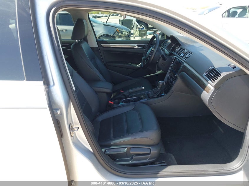 2018 VOLKSWAGEN PASSAT VIN: 1VWBA7A3XJC045113