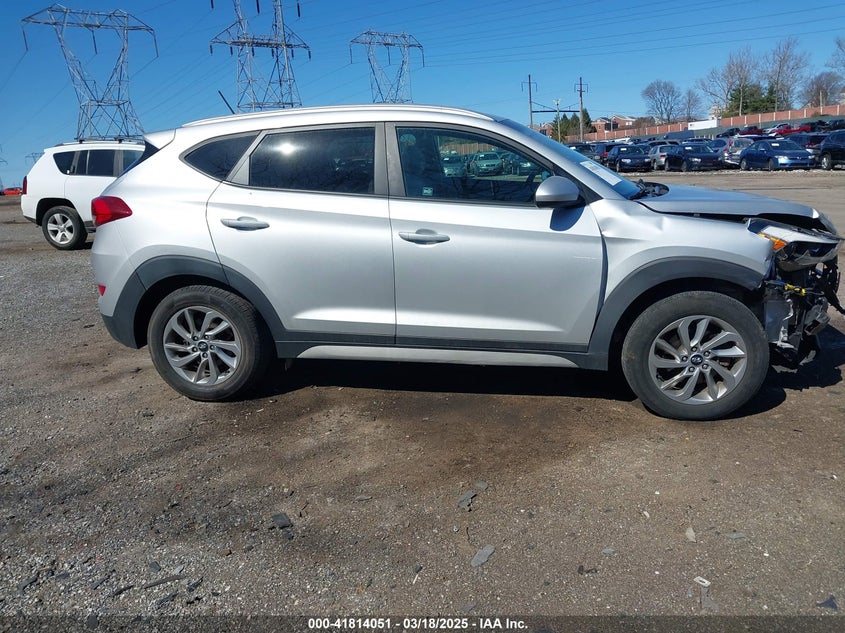 2017 HYUNDAI TUCSON SE - KM8J3CA48HU540372