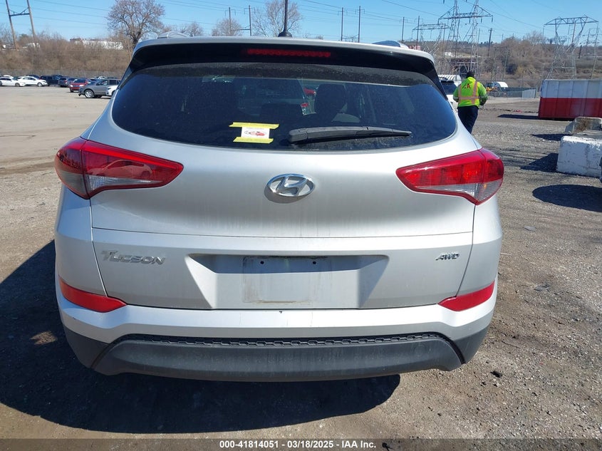 2017 HYUNDAI TUCSON SE - KM8J3CA48HU540372