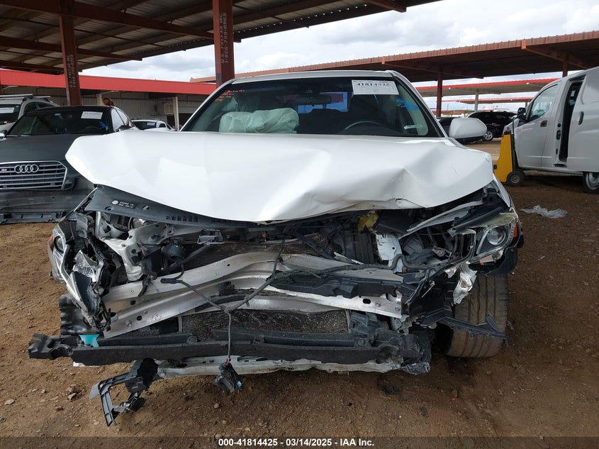 2018 TOYOTA CAMRY VIN: 4T1B11HKXJU621978