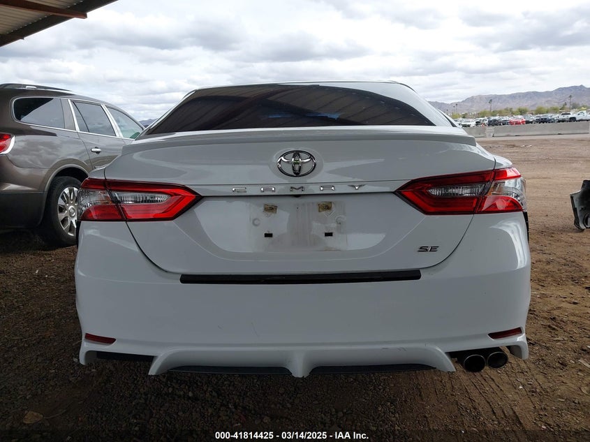 2018 TOYOTA CAMRY VIN: 4T1B11HKXJU621978
