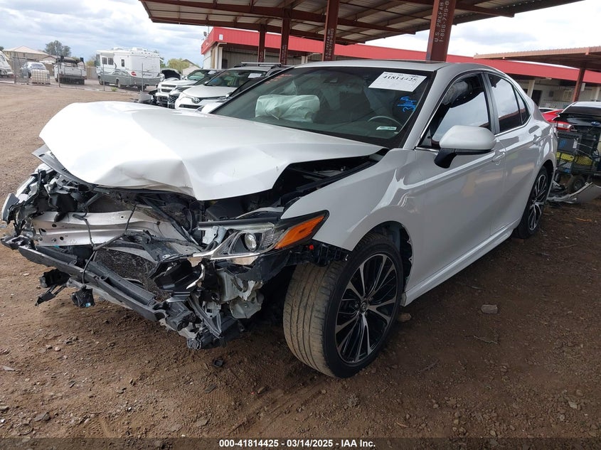 2018 TOYOTA CAMRY VIN: 4T1B11HKXJU621978