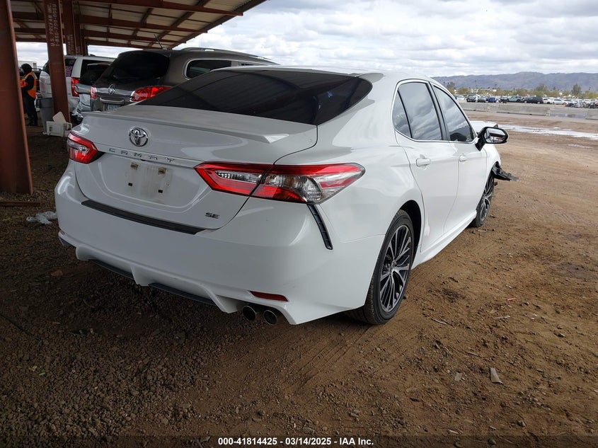 2018 TOYOTA CAMRY VIN: 4T1B11HKXJU621978