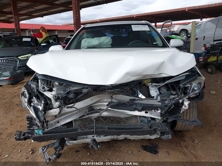 2018 TOYOTA CAMRY VIN: 4T1B11HKXJU621978