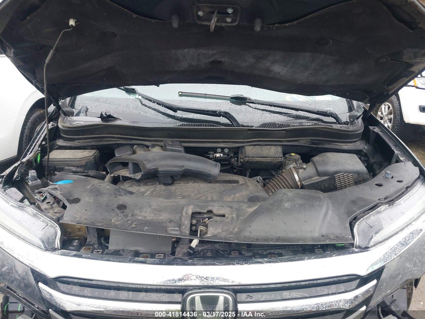 2017 Honda Pilot Elite VIN: 5FNYF6H00HB013806 Lot: 41814436