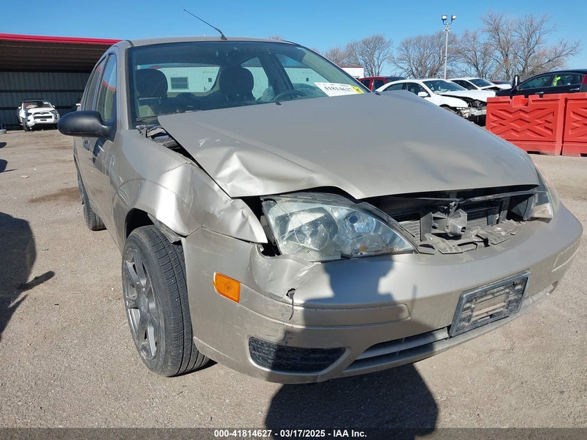 2007 FORD FOCUS VIN: 1FAFP34N47W298854