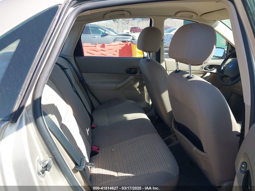 2007 FORD FOCUS VIN: 1FAFP34N47W298854