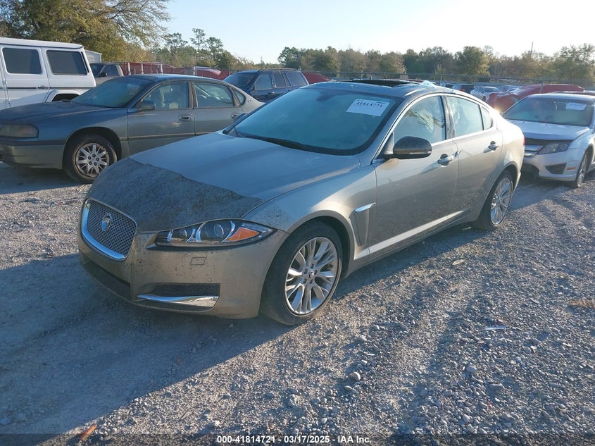 2013 JAGUAR XF VIN: SAJWA0E72D8S90702