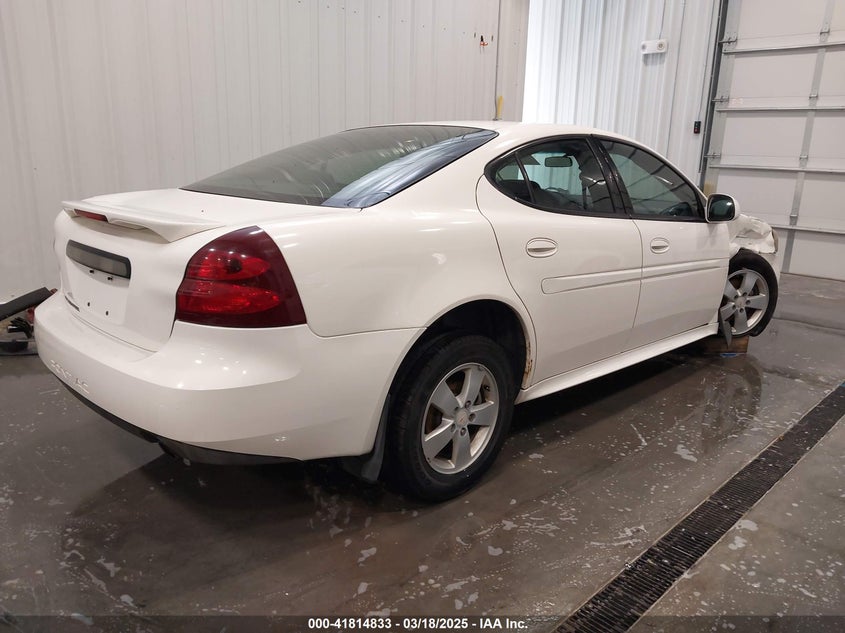 2008 PONTIAC GRAND PRIX VIN: 2G2WP552X81132815