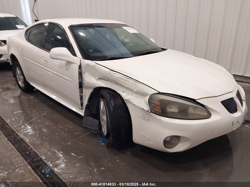2008 PONTIAC GRAND PRIX VIN: 2G2WP552X81132815
