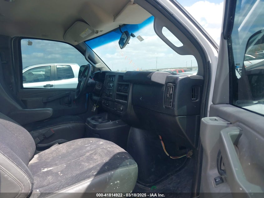 2018 CHEVROLET EXPRESS 2500 VIN: 1GCWGAFG8J1906084