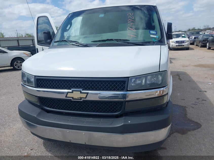 2018 CHEVROLET EXPRESS 2500 VIN: 1GCWGAFG8J1906084