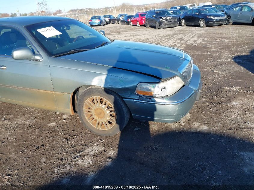 2006 Lincoln Town Car Signature Limited VIN: 1LNHM82W06Y648211 Lot: 41815239