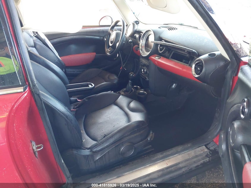 2014 MINI CLUBMAN VIN: WMWZG3C53ET800838