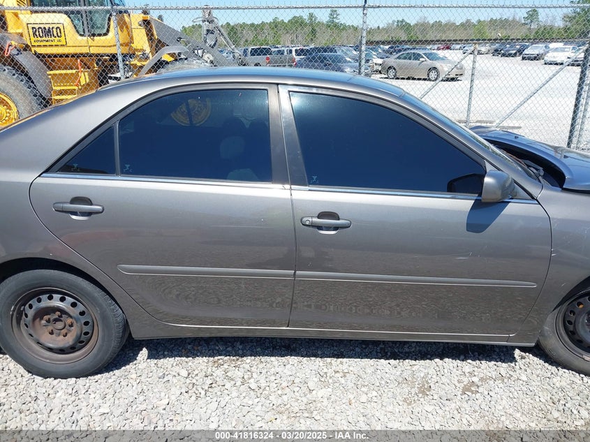 2004 Toyota Camry Le VIN: 4T1BE32K64U870310 Lot: 41816324