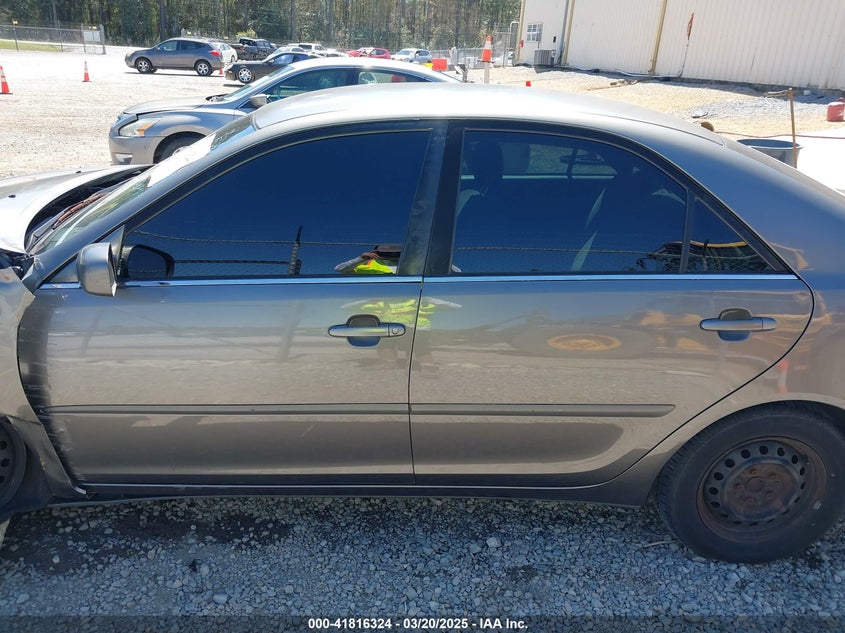 2004 Toyota Camry Le VIN: 4T1BE32K64U870310 Lot: 41816324