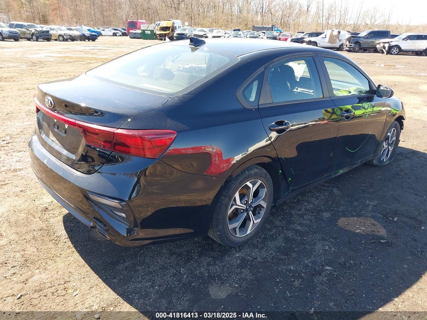2021 KIA FORTE VIN: 3KPF24AD1ME326593