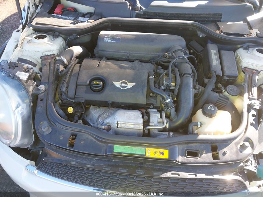 2011 MINI COOPER S VIN: WMWZP3C54BTX82748