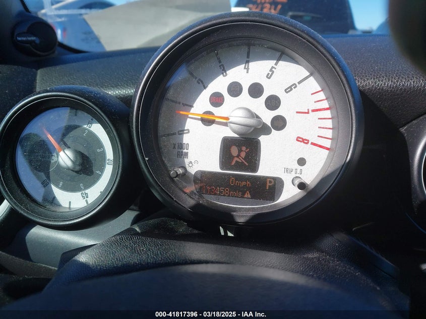 2011 MINI COOPER S VIN: WMWZP3C54BTX82748
