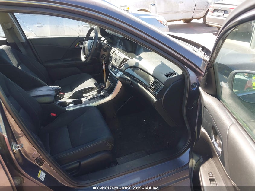 2015 HONDA ACCORD VIN: 1HGCR2F51FA010932