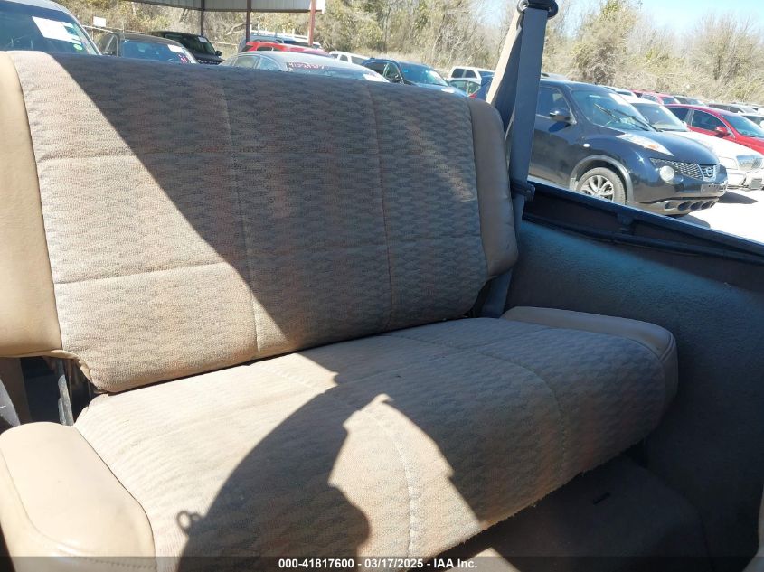 2000 Jeep Wrangler Sport VIN: 1J4FA49S0YP770943 Lot: 41817600