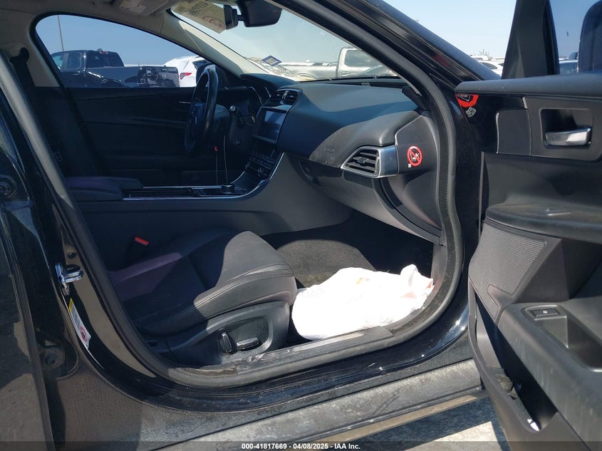 2019 JAGUAR XE 25T - SAJAS4FX2KCP52702