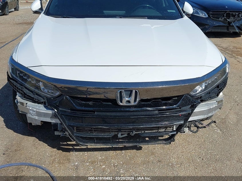 2018 HONDA ACCORD VIN: 1HGCV1F30JA089538