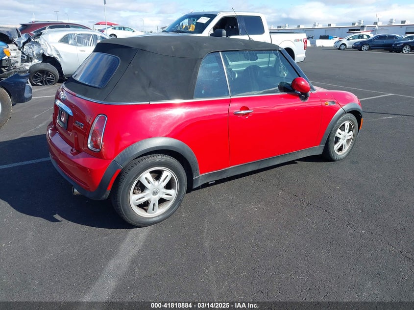 2007 MINI COOPER VIN: WMWRF33527TG17570