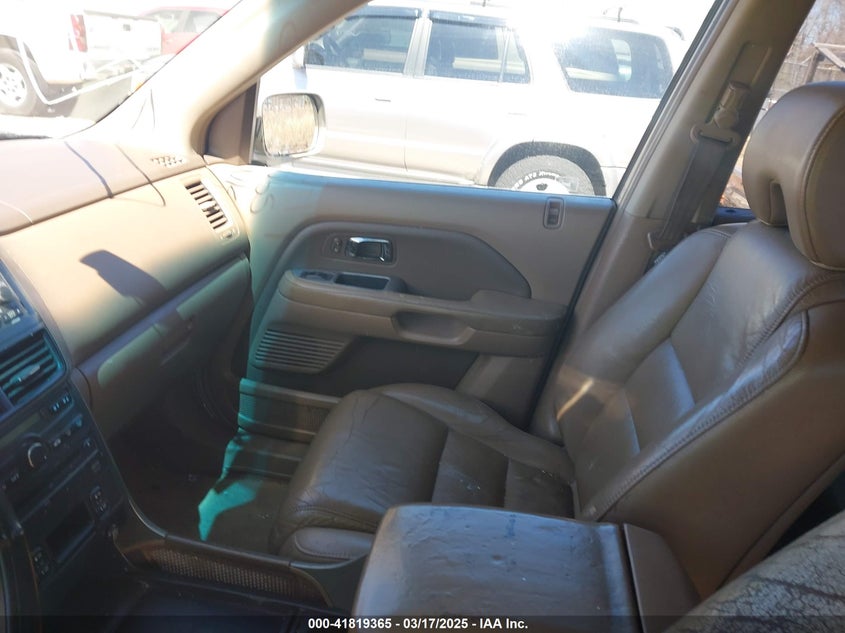 2006 HONDA PILOT VIN: 5FNYF28626B016118
