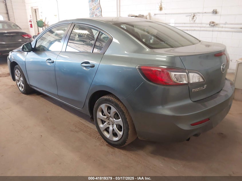 2013 MAZDA MAZDA3 VIN: JM1BL1U70D1755761