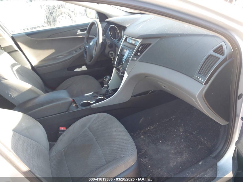 2013 HYUNDAI SONATA VIN: 5NPEB4AC4DH618303