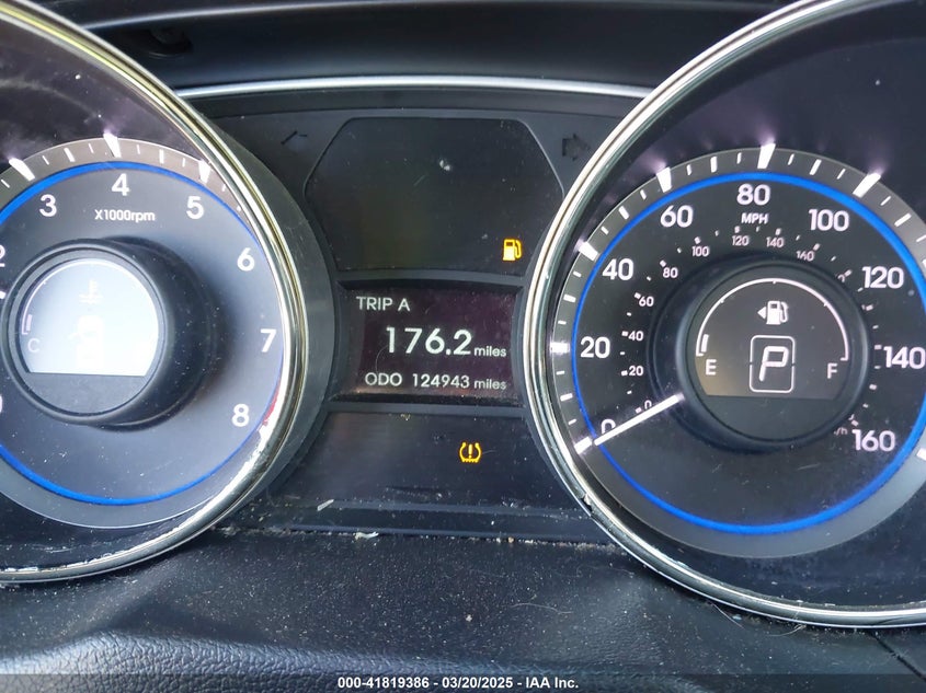 2013 HYUNDAI SONATA VIN: 5NPEB4AC4DH618303