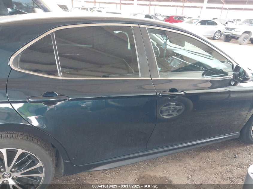 2019 TOYOTA CAMRY VIN: 4T1B11HK3KU705643