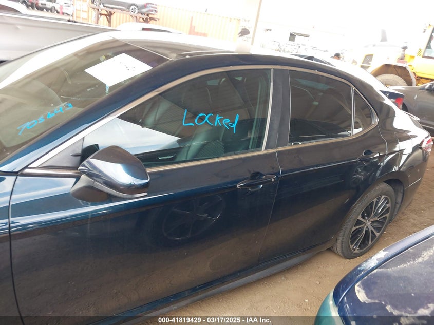 2019 TOYOTA CAMRY VIN: 4T1B11HK3KU705643