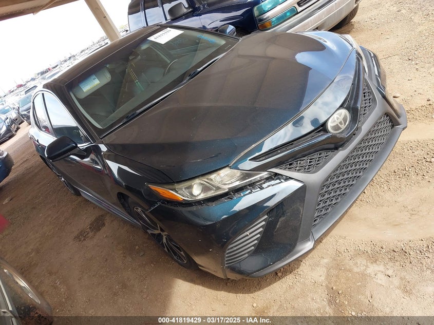 2019 TOYOTA CAMRY VIN: 4T1B11HK3KU705643