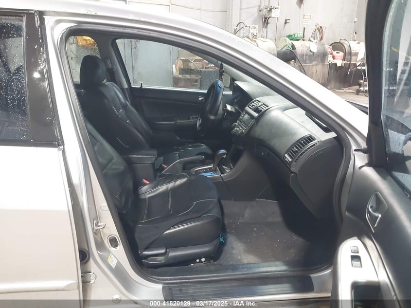 2006 HONDA ACCORD VIN: 1HGCM56116A084039