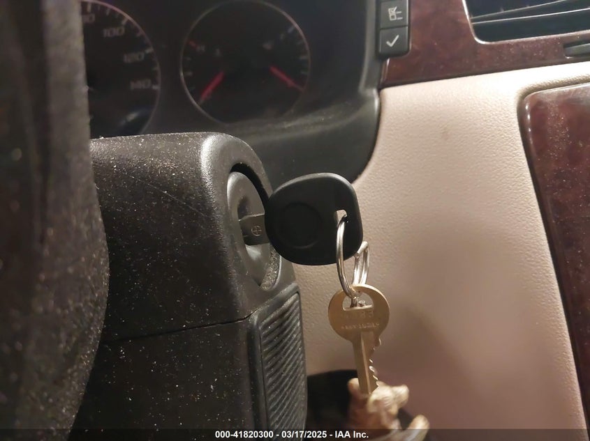 2010 CHEVROLET IMPALA VIN: 2G1WC5EM1A1208168