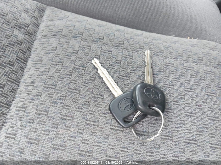 2006 TOYOTA TUNDRA VIN: 5TBDT44166S505560
