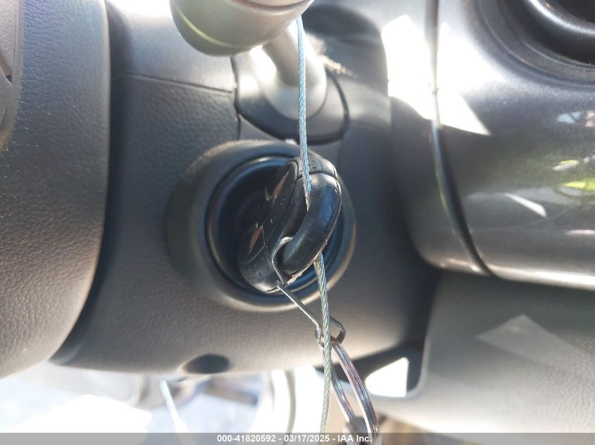 2006 Mini Cooper VIN: WMWRF33526TG15493 Lot: 41820592