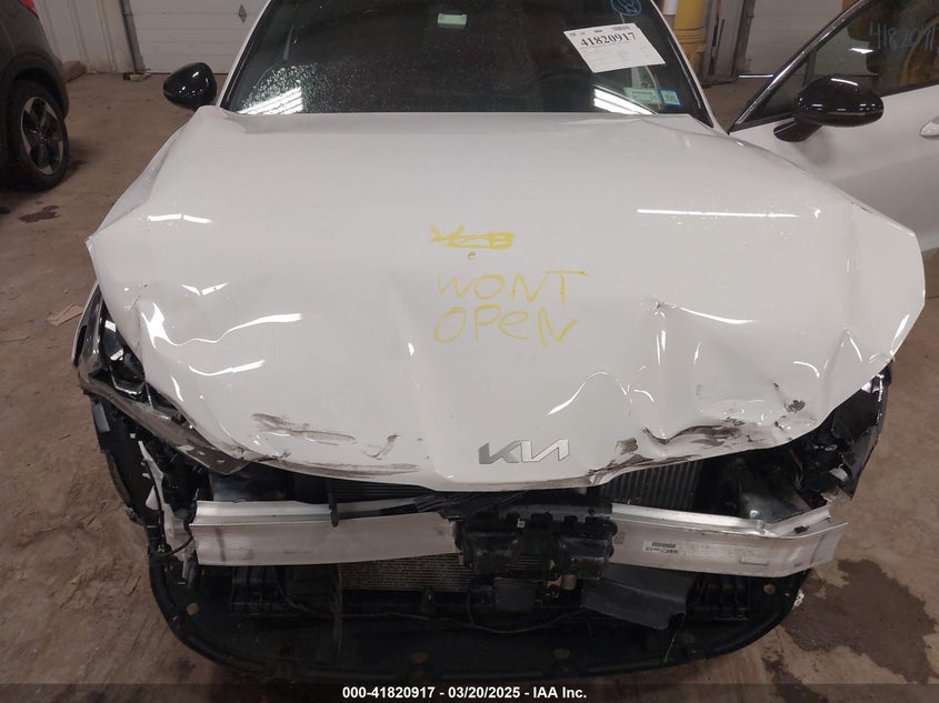 2024 KIA K5 VIN: 5XXG64J24RG251037