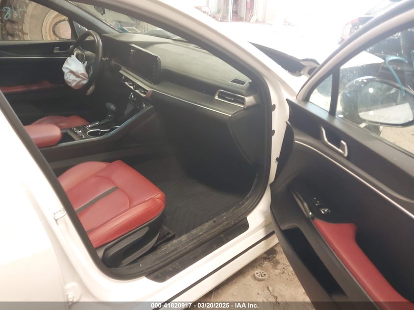2024 KIA K5 VIN: 5XXG64J24RG251037