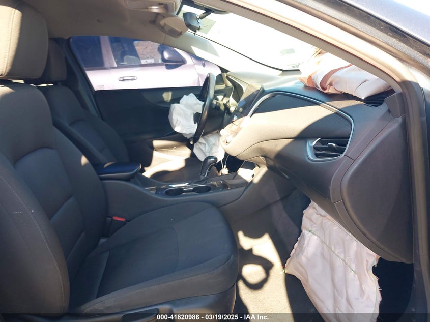 2019 CHEVROLET MALIBU VIN: 1G1ZG5ST7KF212278