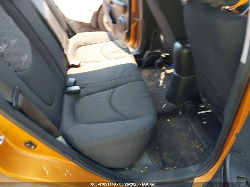 2011 Kia Soul + VIN: KNDJT2A23B7270423 Lot: 41821149