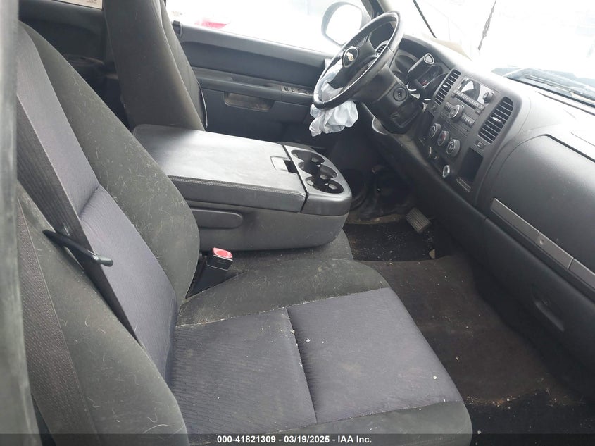 2010 CHEVROLET SILVERADO VIN: 1GCSCSE09AZ206340