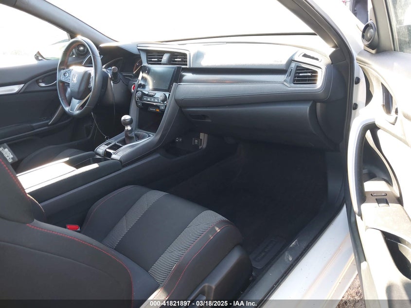 2018 HONDA CIVIC VIN: 2HGFC3A57JH754539