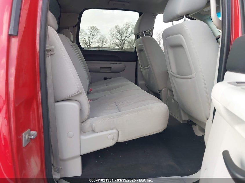 2011 CHEVROLET SILVERADO 1500 VIN: 3GCPKSE38BG338445