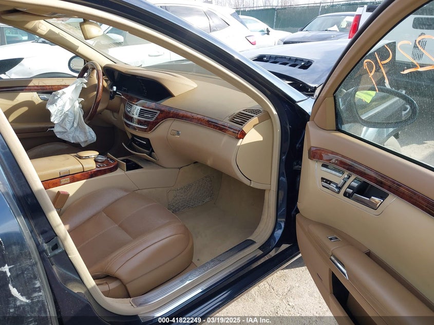 2007 MERCEDES-BENZ S 550 VIN: WDDNG71X17A026509