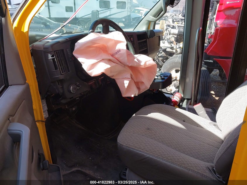 2023 Chevrolet Express Cutaway 4500 Van VIN: 1HA6GVB7XPN015174 Lot: 41822983